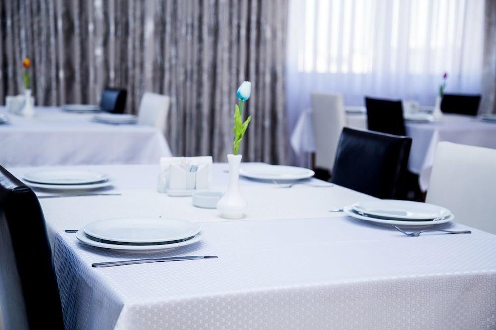 Astola Hotel 바쿠 외부 사진